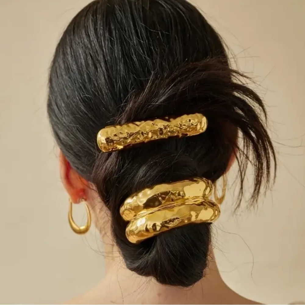2pcs Luxury Metal Gold Hammered Hair Tie Elegant ✨🔥🔥✨ Bridal 💕💕 New with gift